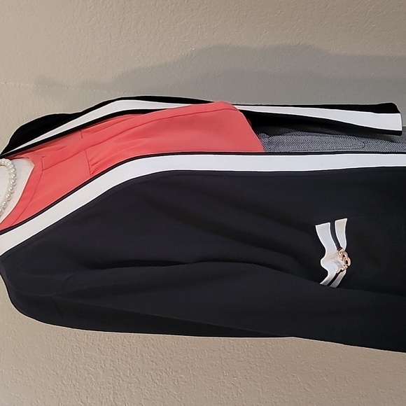 Chic Black and White Knit Sweater - Picture 5 of 6